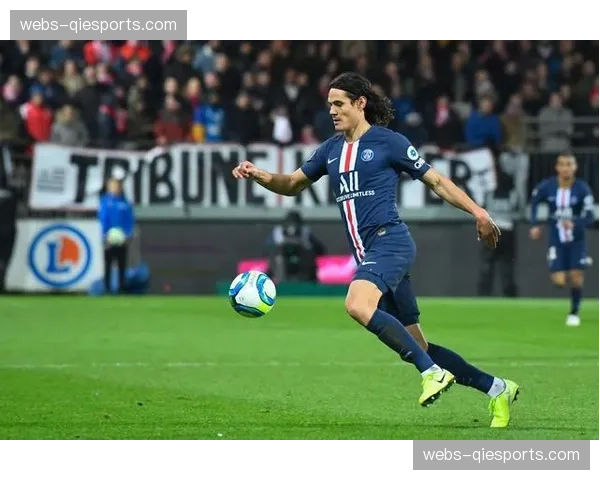 多角度回放：布雷斯特的进球经VAR复核后确认有效